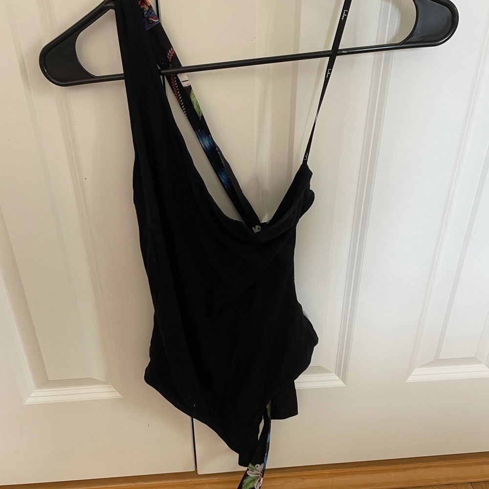 Lulu’s backless tie bodysuit